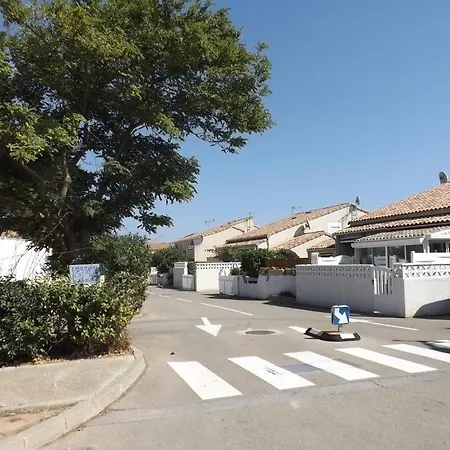 A Mateille Avec Petit Jardin Et Terrasse Couverte *