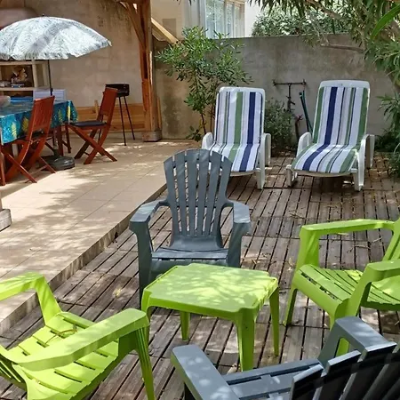 A Mateille Avec Petit Jardin Et Terrasse Couverte Prázdninový dům