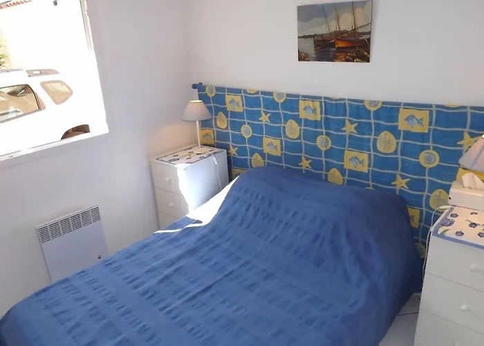 Casa de Férias à Mateille Avec Petit Jardin Et Terrasse Couverte
